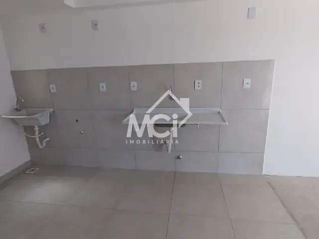 Apartamento 2 quartos e 1 banheiro, à venda, no bairro Três Vendas em Pelotas