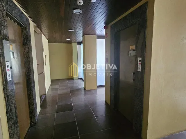 Apartamento 3 quartos e 2 banheiros, à venda, no bairro Menino Deus em Porto Alegre