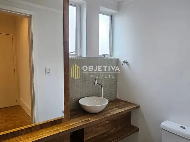 Apartamento 3 quartos e 2 banheiros, à venda, no bairro Menino Deus em Porto Alegre