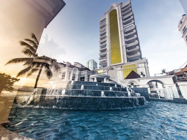 Apartamento com 348m² 4 quartos e 5 banheiros, à venda, no bairro Meia Praia em Itapema