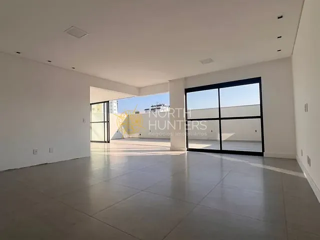 Apartamento com 168m² 3 quartos e 4 banheiros, à venda, no bairro América em Joinville