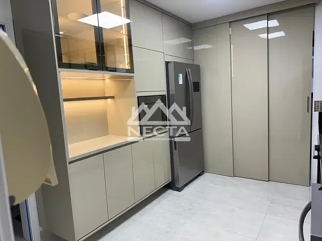 Apartamento com 143m² 4 quartos e 2 banheiros, à venda, no bairro Indaiá em Caraguatatuba