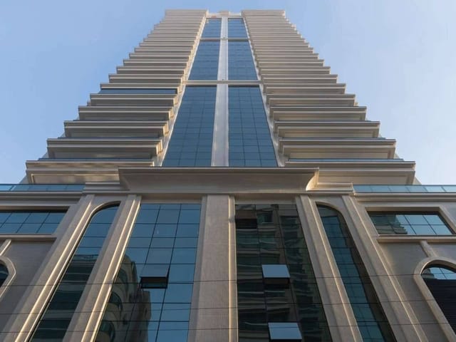 Apartamento com 135m² 3 quartos e 4 banheiros, à venda, no bairro Meia Praia em Itapema