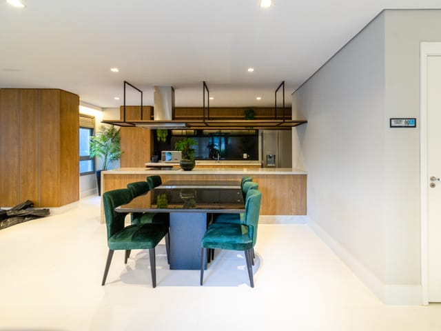 Apartamento com 31000m² 3 quartos e 3 banheiros, à venda, no bairro City América em São Paulo