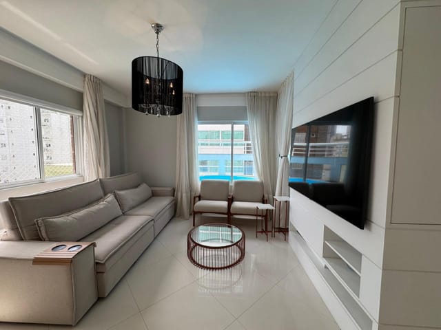 Apartamento com 186m² 3 quartos e 4 banheiros, à venda, no bairro Centro em Balneário Camboriú