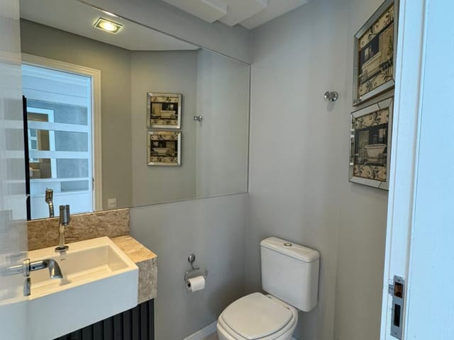 Apartamento com 186m² 3 quartos e 4 banheiros, à venda, no bairro Centro em Balneário Camboriú