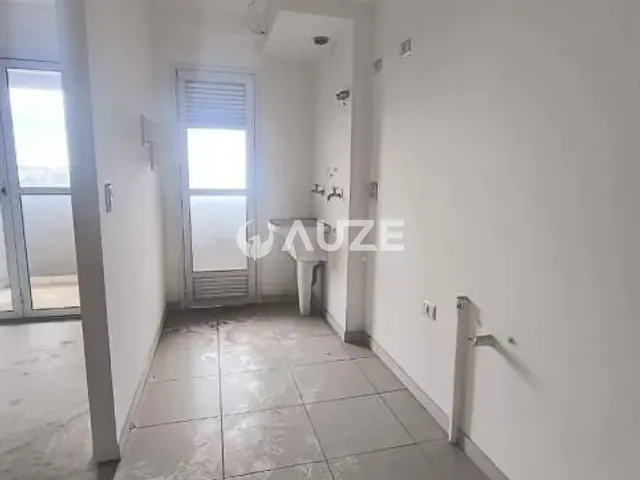 Apartamento com 44m² 1 quarto e 1 banheiro, à venda, no bairro Pinheirinho em Curitiba