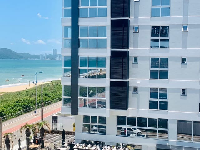 Apartamento com 177m² 3 quartos e 4 banheiros, à venda, no bairro Praia Brava de Itajaí em Itajaí