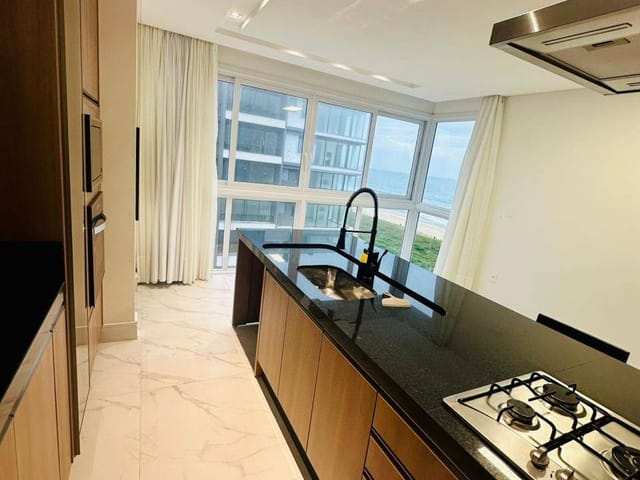 Apartamento com 177m² 3 quartos e 4 banheiros, à venda, no bairro Praia Brava de Itajaí em Itajaí