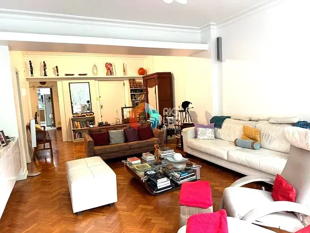 Apartamento com 180m² 3 quartos e 2 banheiros, à venda, no bairro Copacabana em Rio de Janeiro