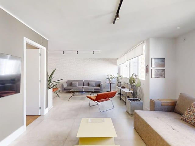 Apartamento com 880m² 2 quartos e 2 banheiros, à venda, no bairro Itaim Bibi em São Paulo