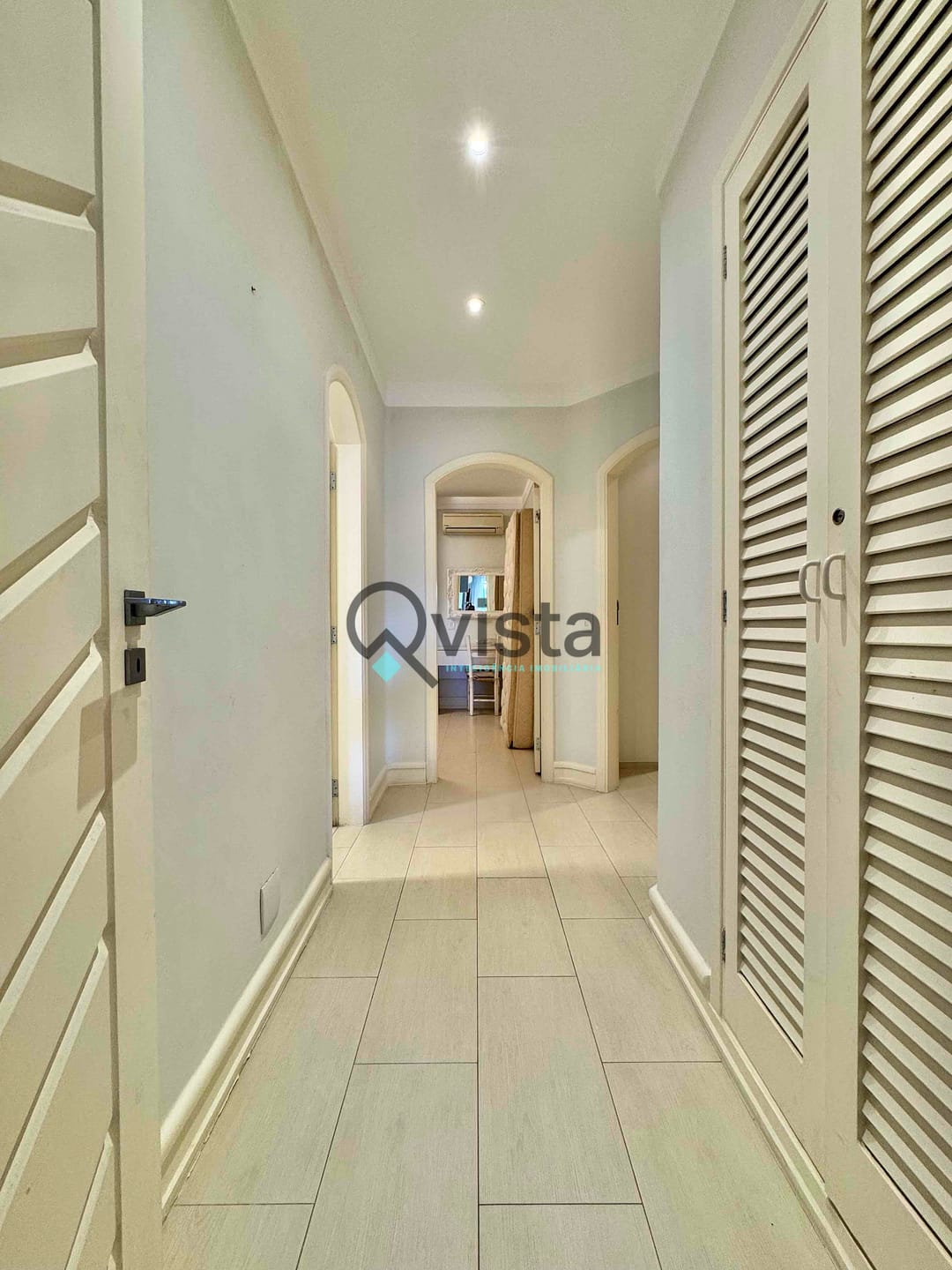 Apartamento à venda com 3 quartos, 152m² - Foto 10