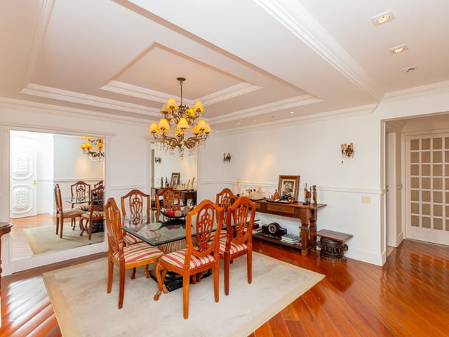 Apartamento com 155m² 4 quartos e 5 banheiros, à venda, no bairro Moema em São Paulo