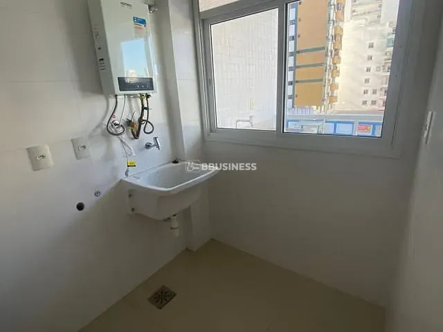 Apartamento 2 quartos e 2 banheiros, para alugar, no bairro Centro em Campos dos Goytacazes