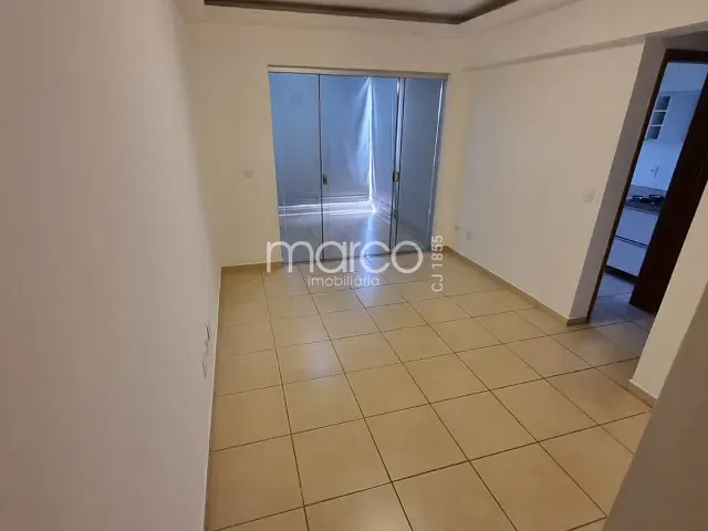 Apartamento para alugar, no bairro Jardim Goiás em Goiânia