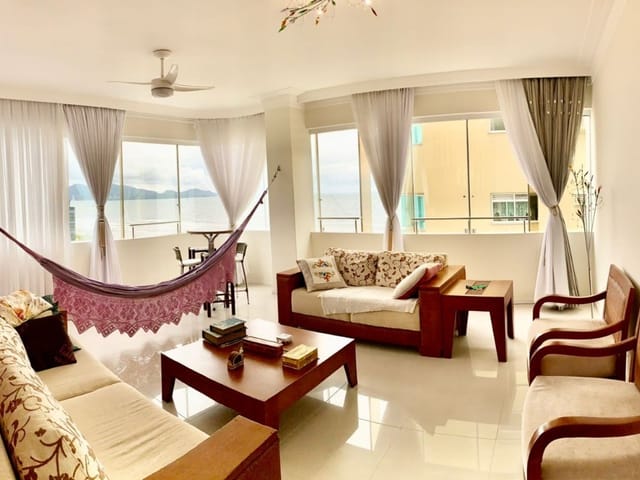 Apartamento com 287m² 3 quartos e 4 banheiros, à venda, no bairro Meia Praia em Itapema