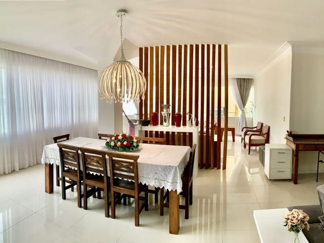Apartamento com 287m² 3 quartos e 4 banheiros, à venda, no bairro Meia Praia em Itapema