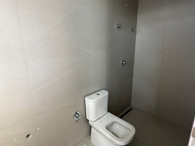Apartamento com 165m² 4 quartos e 5 banheiros, à venda, no bairro Centro em Balneário Camboriú