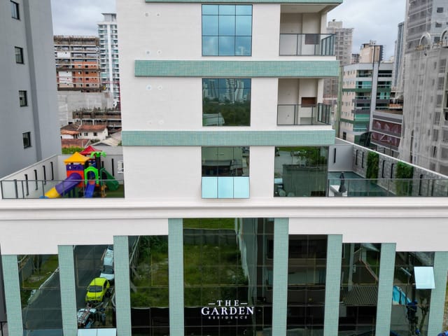 Apartamento com 114m² 3 quartos e 4 banheiros, à venda, no bairro Meia Praia em Itapema