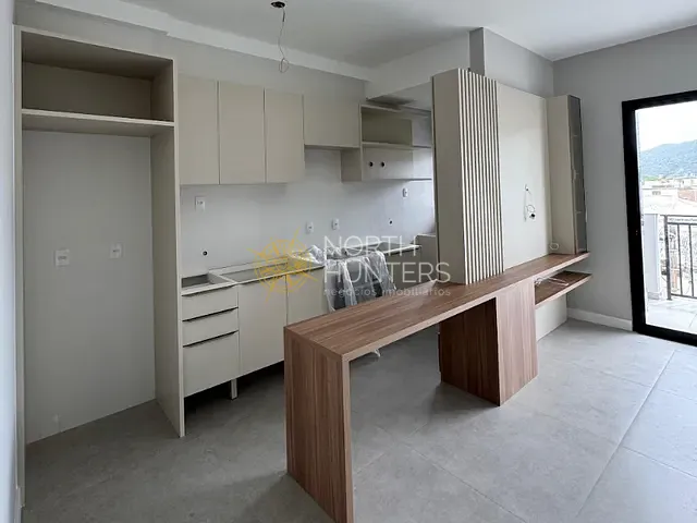 Apartamento com 42m² 1 quarto e 1 banheiro, à venda, no bairro Cachoeira do Bom Jesus em Florianópolis