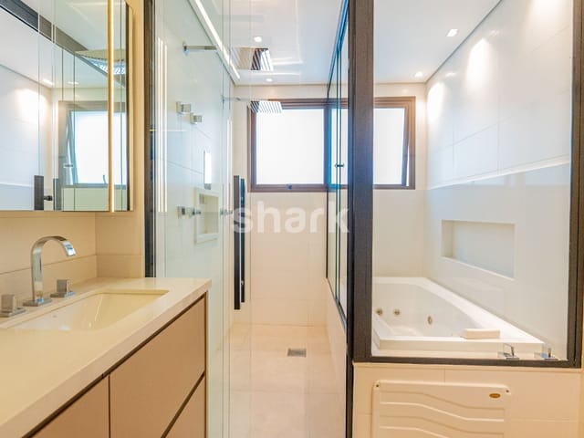 Apartamento com 228m² 3 quartos e 5 banheiros, à venda, no bairro Green Valley Alphaville em Barueri