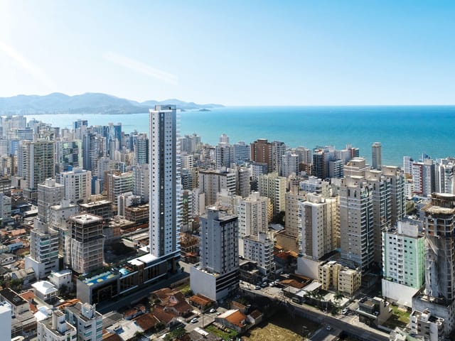 Apartamento com 150m² 3 quartos e 4 banheiros, à venda, no bairro Meia Praia em Itapema