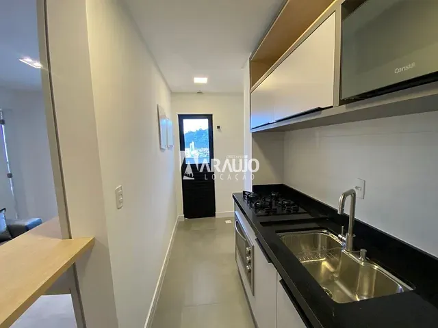 Apartamento 1 quarto e 1 banheiro, para alugar, no bairro Centro em Itajaí