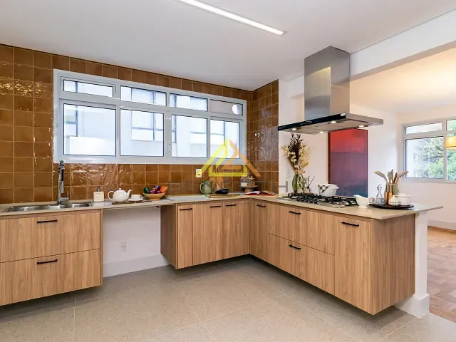 Apartamento com 230m² 3 quartos e 2 banheiros, à venda, no bairro Higienópolis em São Paulo