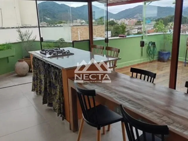 Apartamento com 178m² 4 quartos e 3 banheiros, à venda, no bairro Centro em Ubatuba