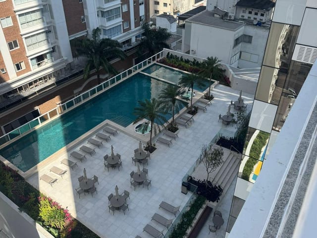 Apartamento com 301m² 4 quartos e 5 banheiros, à venda, no bairro Centro em Balneário Camboriú