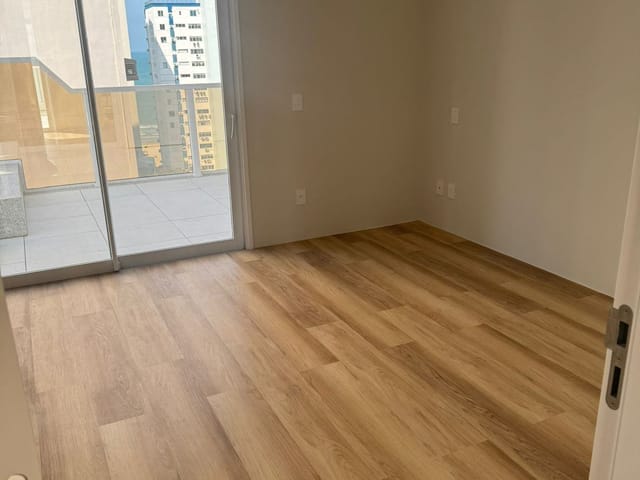 Apartamento com 301m² 4 quartos e 5 banheiros, à venda, no bairro Centro em Balneário Camboriú