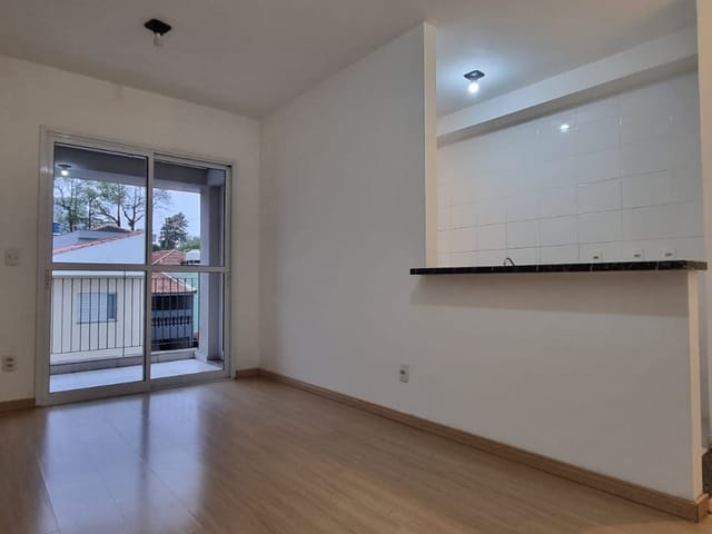 Apartamento 3 quartos e 1 banheiro, para alugar, no bairro Vila Pires em Santo André