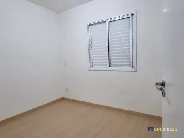 Apartamento 3 quartos e 1 banheiro, para alugar, no bairro Vila Pires em Santo André