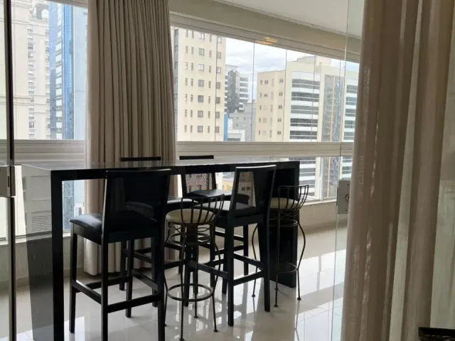 Apartamento com 174m² 3 quartos e 4 banheiros, à venda, no bairro Meia Praia em Itapema