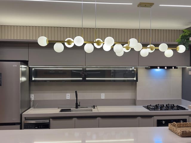 Apartamento com 128m² 3 quartos e 4 banheiros, à venda, no bairro Meia Praia em Itapema