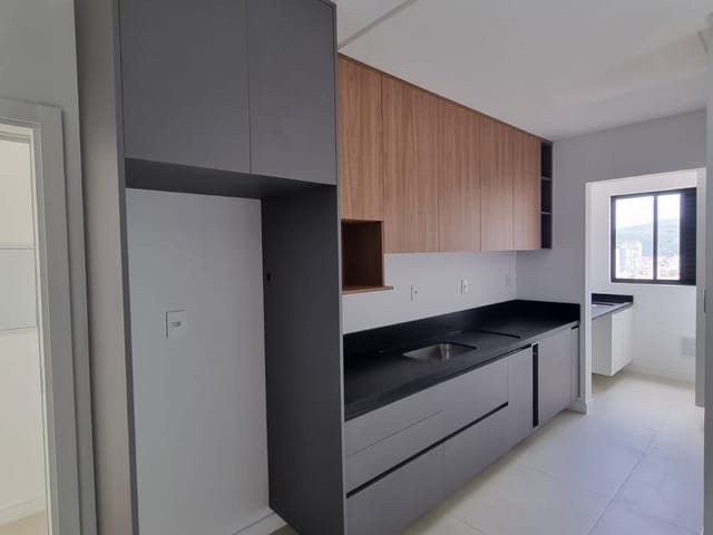 Apartamento com 101m² 3 quartos e 4 banheiros, à venda, no bairro Balneário Perequê em Porto Belo