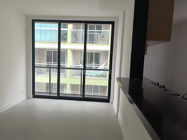 Apartamento 1 quarto e 1 banheiro, à venda ou para alugar, no bairro Alto em Teresópolis