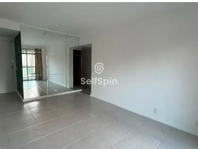 Apartamento com 95m² 2 quartos e 1 banheiro, para alugar, no bairro Icaraí em Niterói