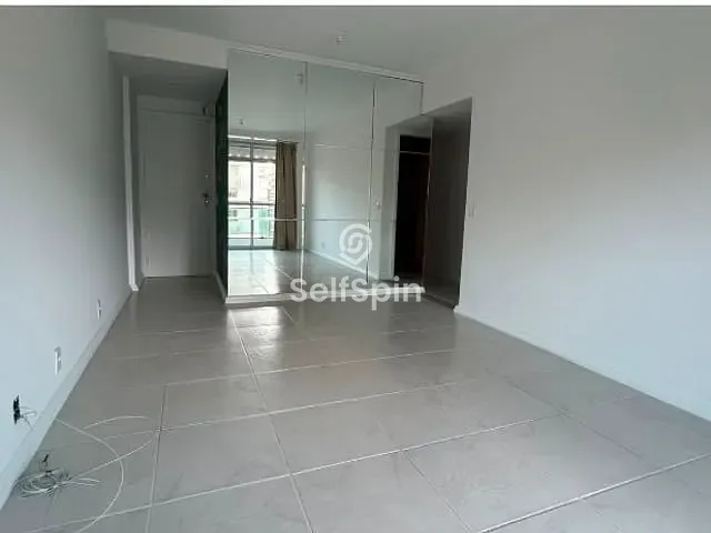 Apartamento com 95m² 2 quartos e 1 banheiro, para alugar, no bairro Icaraí em Niterói