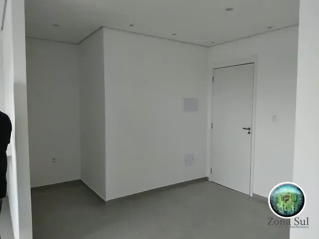 Apartamento 2 quartos e 1 banheiro, para alugar, no bairro Rio Acima em Votorantim