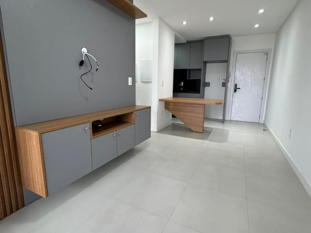 Apartamento com 99m² 1 quarto e 1 banheiro, à venda, no bairro Estados em Balneário Camboriú