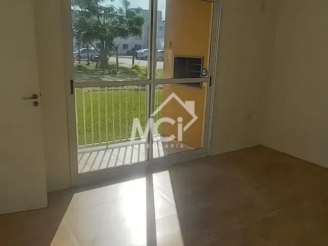 Apartamento 2 quartos e 1 banheiro, à venda, no bairro Umuharama em Pelotas