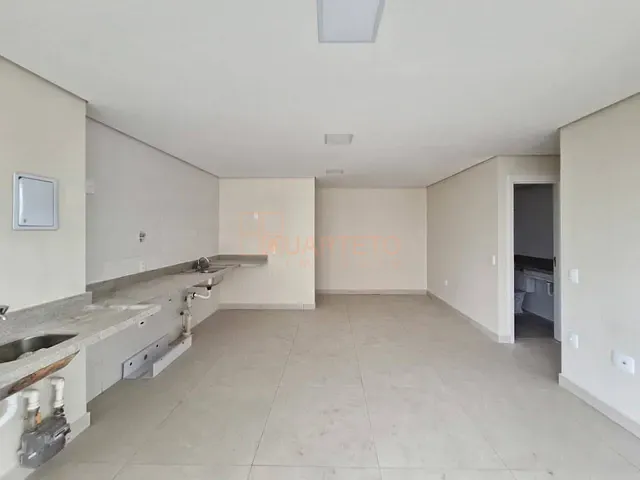 Apartamento 3 quartos e 2 banheiros, à venda, no bairro Vila Anastácio em São Paulo