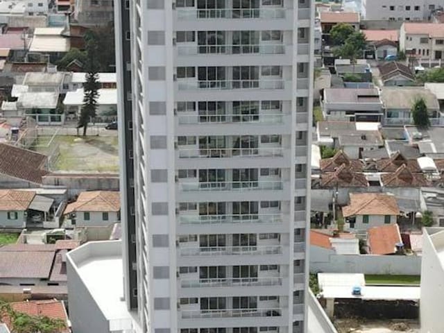 Apartamento com 94m² 3 quartos e 2 banheiros, à venda, no bairro Vila Operária em Itajaí