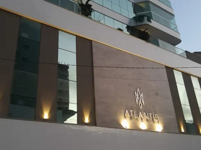 Apartamento com 127m² 3 quartos e 4 banheiros, à venda, no bairro Meia Praia em Itapema