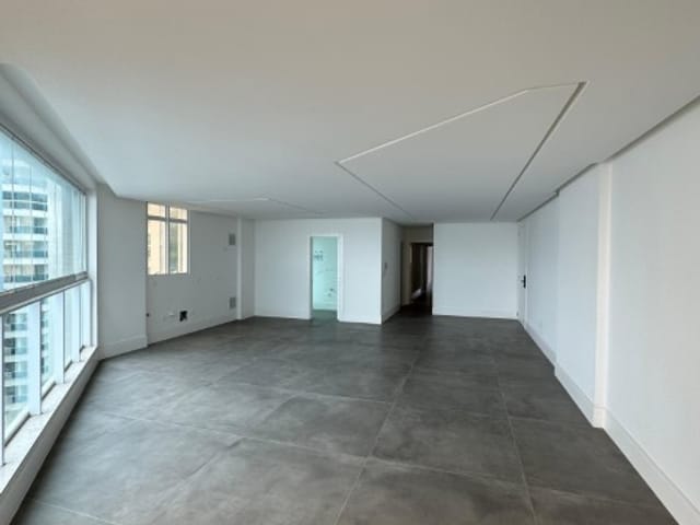 Apartamento com 127m² 3 quartos e 4 banheiros, à venda, no bairro Centro em Itapema