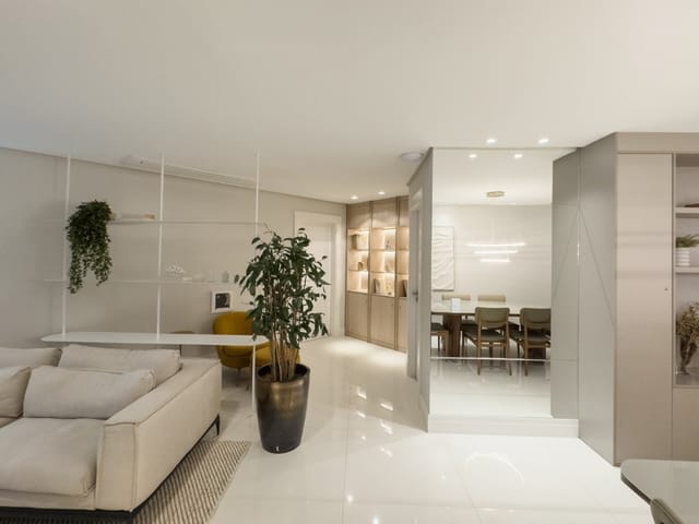 Apartamento com 256m² 3 quartos e 4 banheiros, à venda, no bairro Centro em Balneário Camboriú