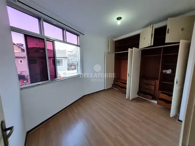Apartamento 2 quartos e 2 banheiros, para alugar, no bairro Várzea em Teresópolis