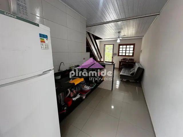 Apartamento com 10m² 2 quartos e 2 banheiros, à venda, no bairro Maranduba em Ubatuba