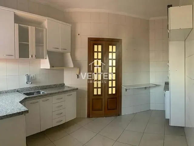 Apartamento com 70m² 2 quartos e 2 banheiros, para alugar, no bairro Vila Aparecida em Taubaté